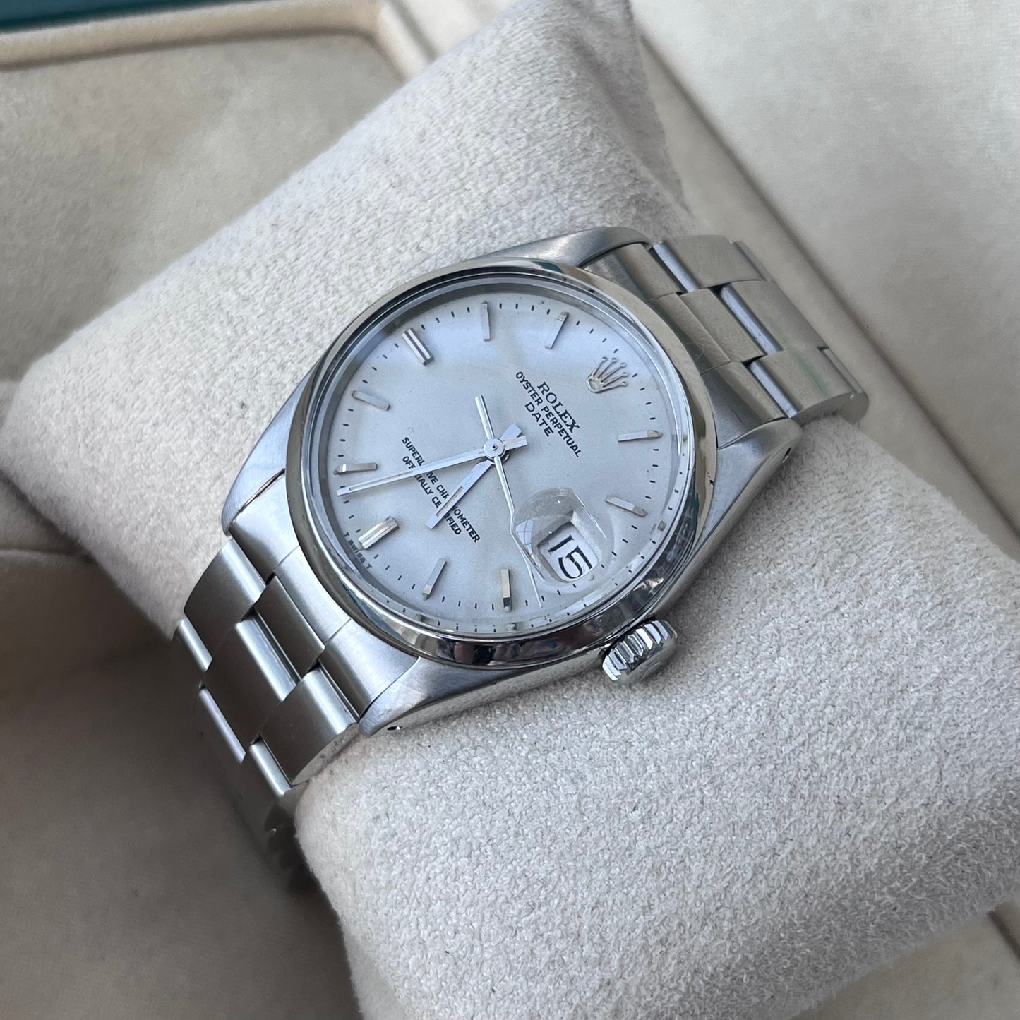 ROLEX OYSTER PERPETUAL DATE AUTOMATIC CHRONOMETER SWISS PRE-LOVED WATCH