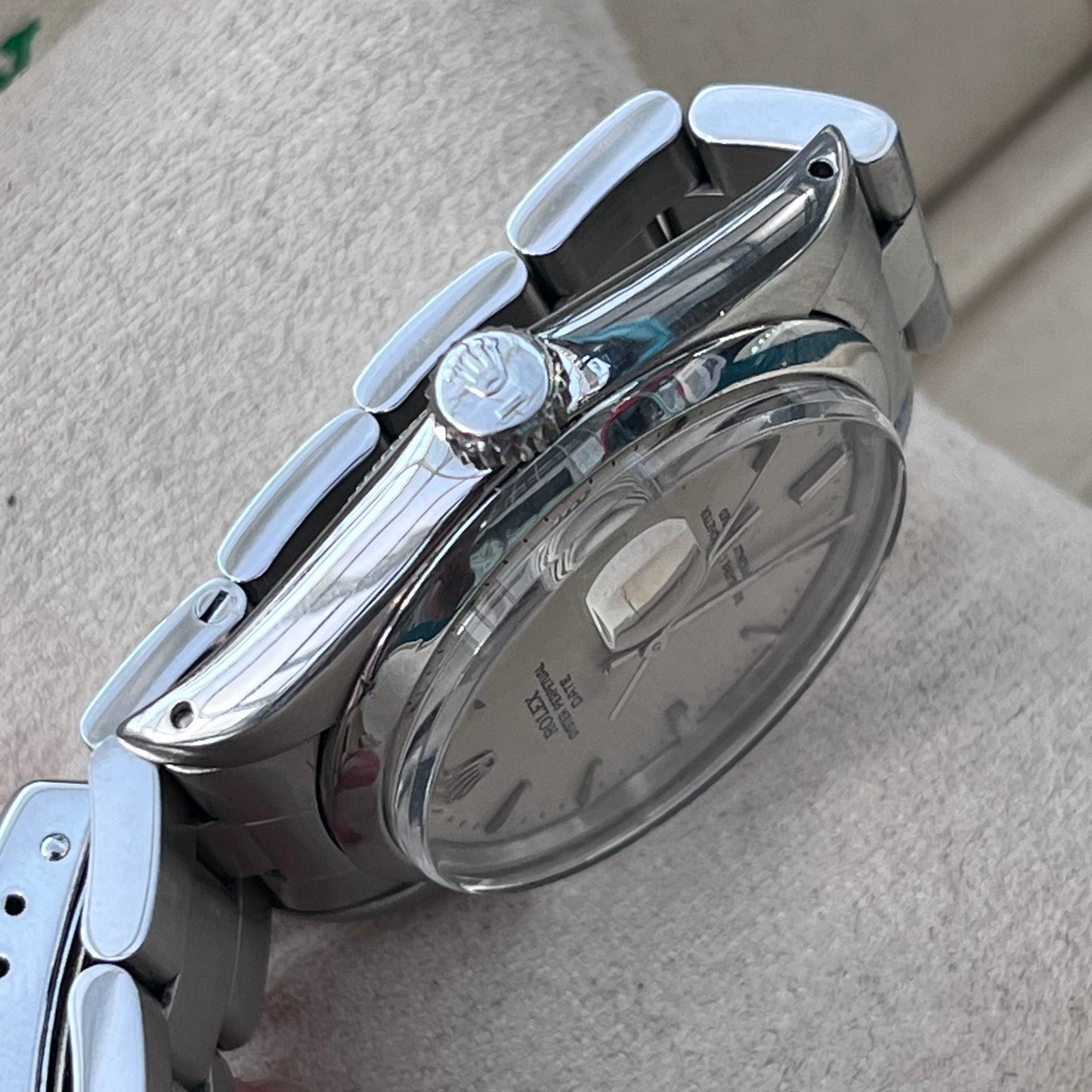 ROLEX OYSTER PERPETUAL DATE AUTOMATIC CHRONOMETER SWISS PRE-LOVED WATCH