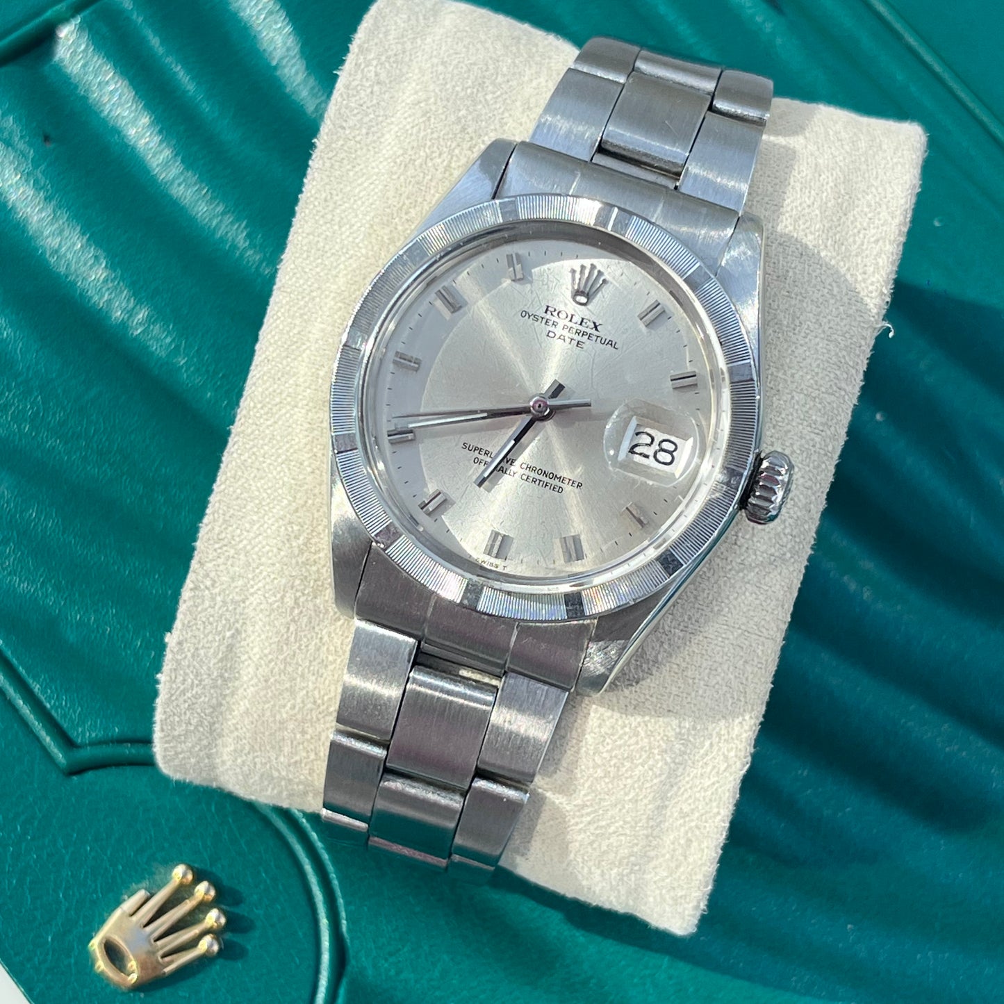 ROLEX OYSTER PERPETUAL DATE 1970s AUTOMATIC CHRONOMETER SWISS PRE-LOVED WATCH