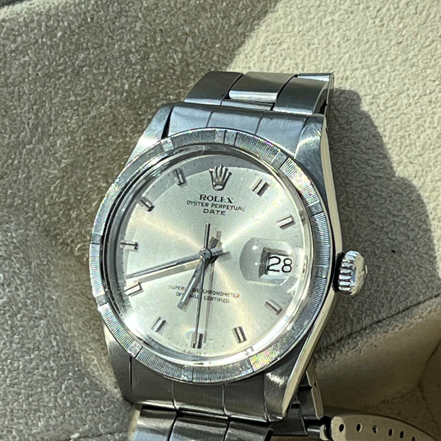 ROLEX OYSTER PERPETUAL DATE 1970s AUTOMATIC CHRONOMETER SWISS PRE-LOVED WATCH
