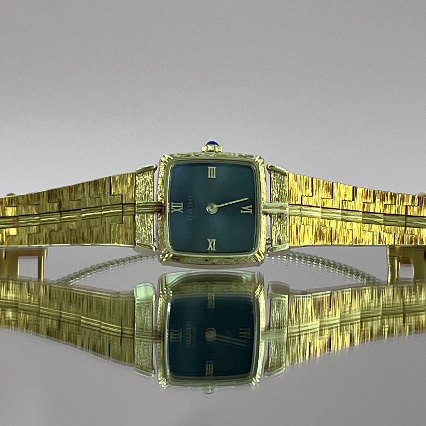 RADO FLORENCE GOLD-PLATED BLACK DIAL QUARTZ SWISS PRE-LOVED WATCH