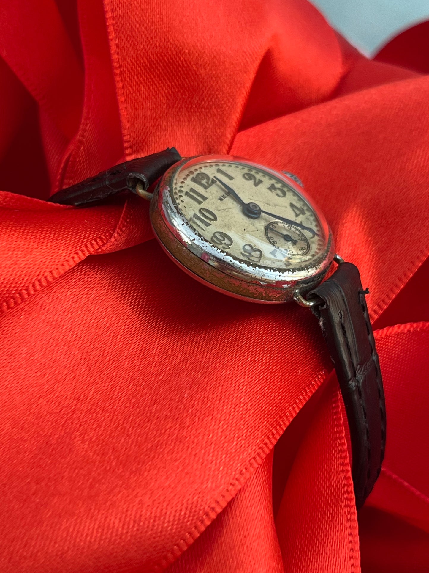 SEIKO SMALL SECONDS MANUAL WINDING JAPAN PRE-LOVED WATCH