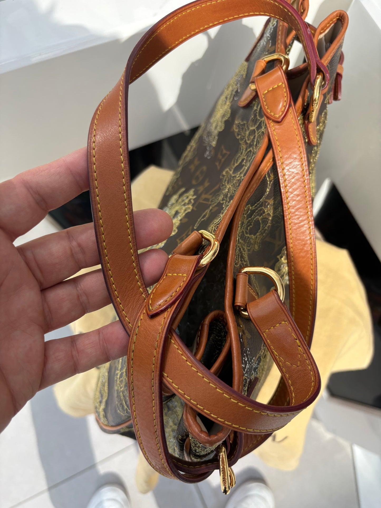 Louis Vuitton Monogram Canvas Limited Edition Dentelle Batignolles Horizontal Preloved Bag