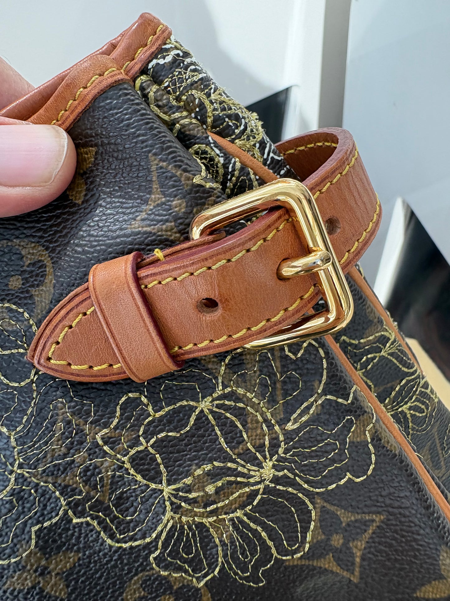 Louis Vuitton Monogram Canvas Limited Edition Dentelle Batignolles Horizontal Preloved Bag