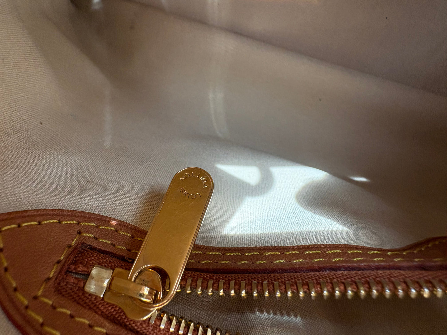 Louis Vuitton Monogram Canvas Limited Edition Dentelle Batignolles Horizontal Preloved Bag