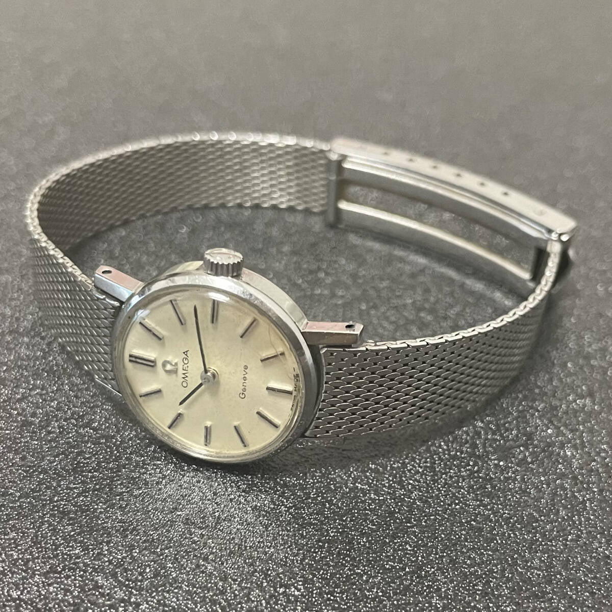 OMEGA LADIES VINTAGE MANUAL WINDING SWISS