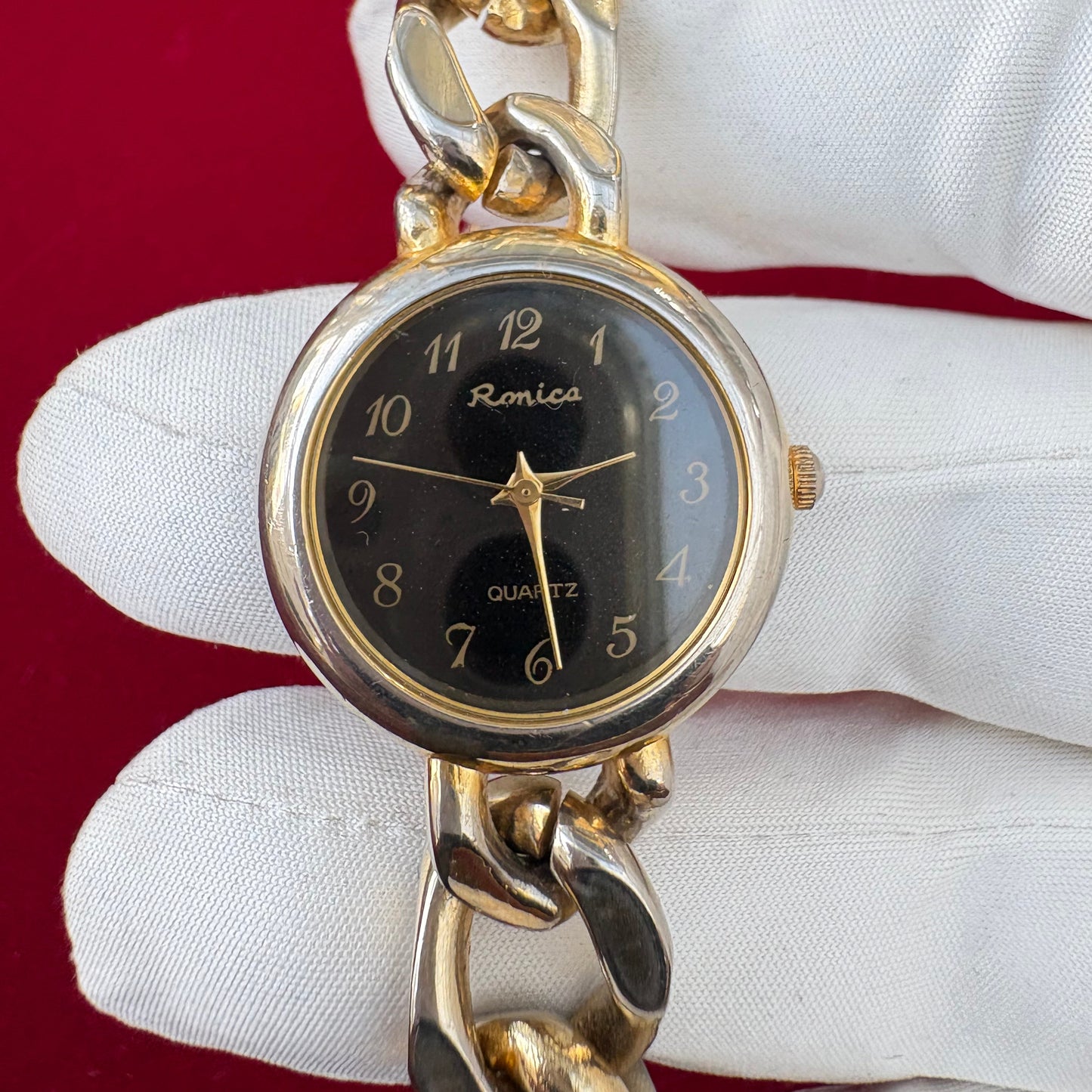 RONICA LADIES VINTAGE IN CHAINS QUARTZ WATCH HONG KONG