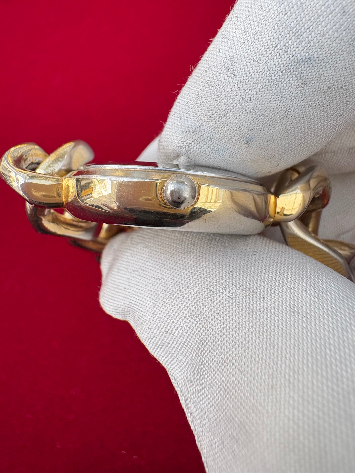 RONICA LADIES VINTAGE IN CHAINS QUARTZ WATCH HONG KONG