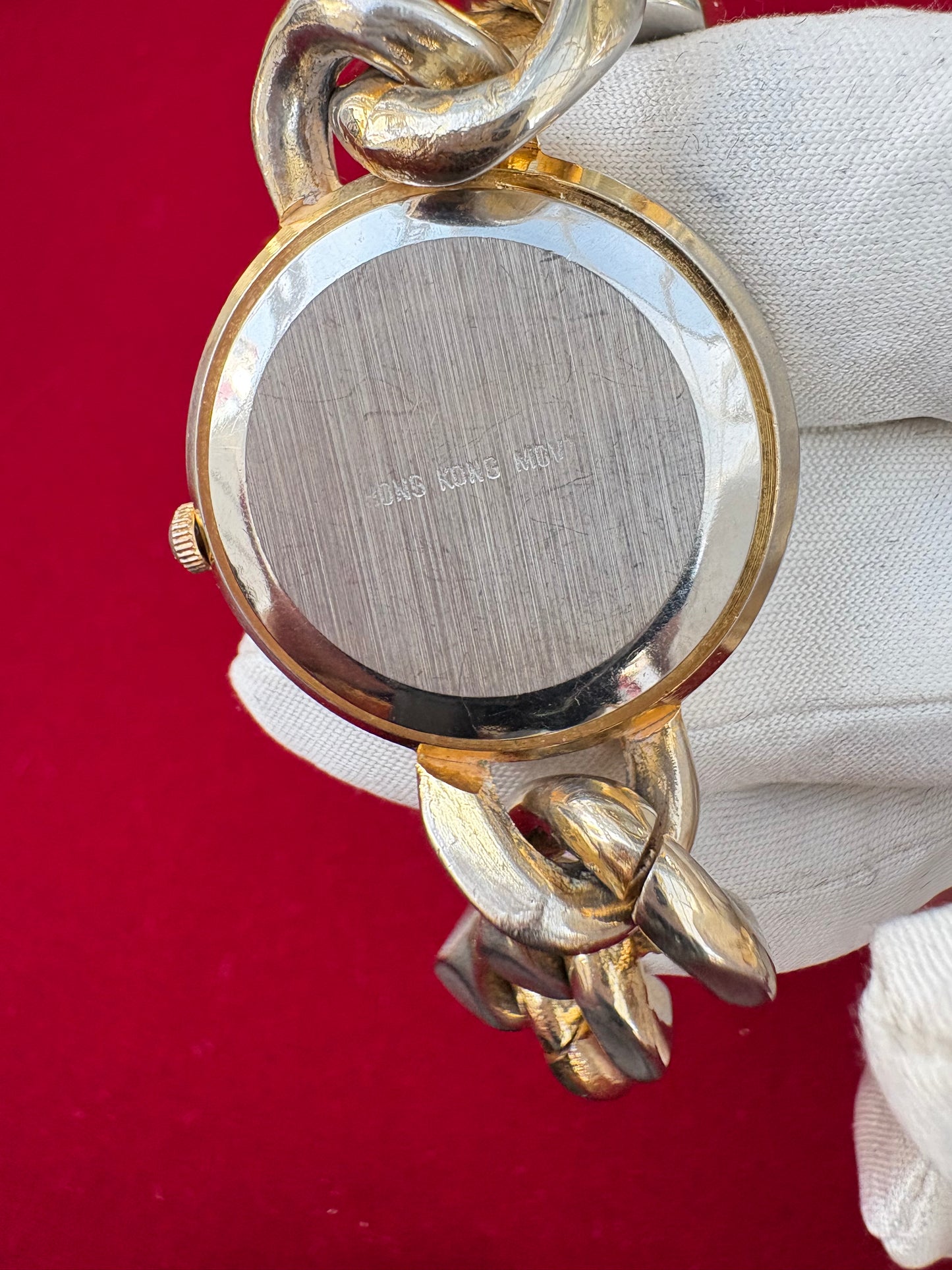 RONICA LADIES VINTAGE IN CHAINS QUARTZ WATCH HONG KONG