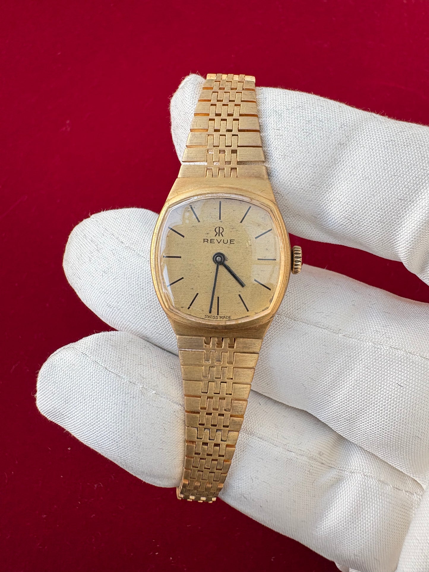 REVUE SWISS LADIES DRESS VINTAGE MANUAL WINDING 1960s PREOWNED WATCH