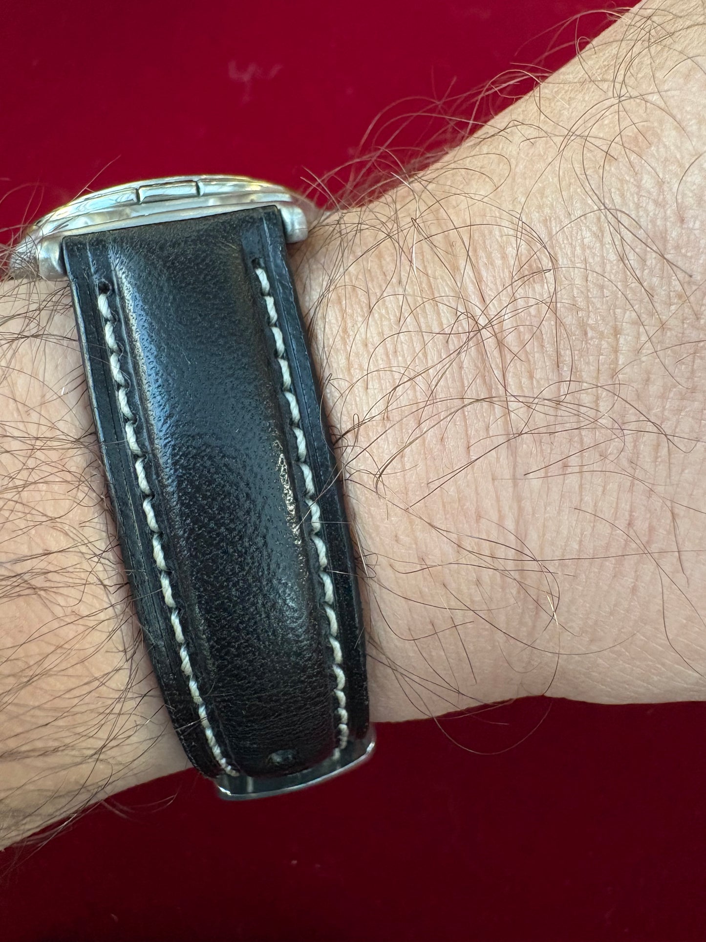 ZODIAC DIVER SWISS QUARTZ PREOWNED WATCH