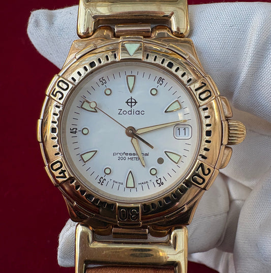 ZODIAC DIVER NEVER-USED SWISS GOLD-PLATED QUARTZ PREOWNED WATCH
