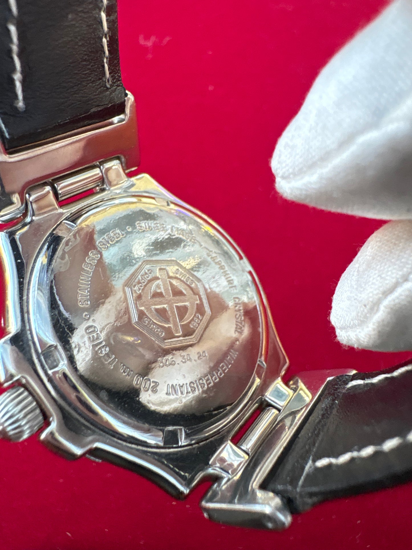 ZODIAC DIVER SWISS QUARTZ PREOWNED WATCH