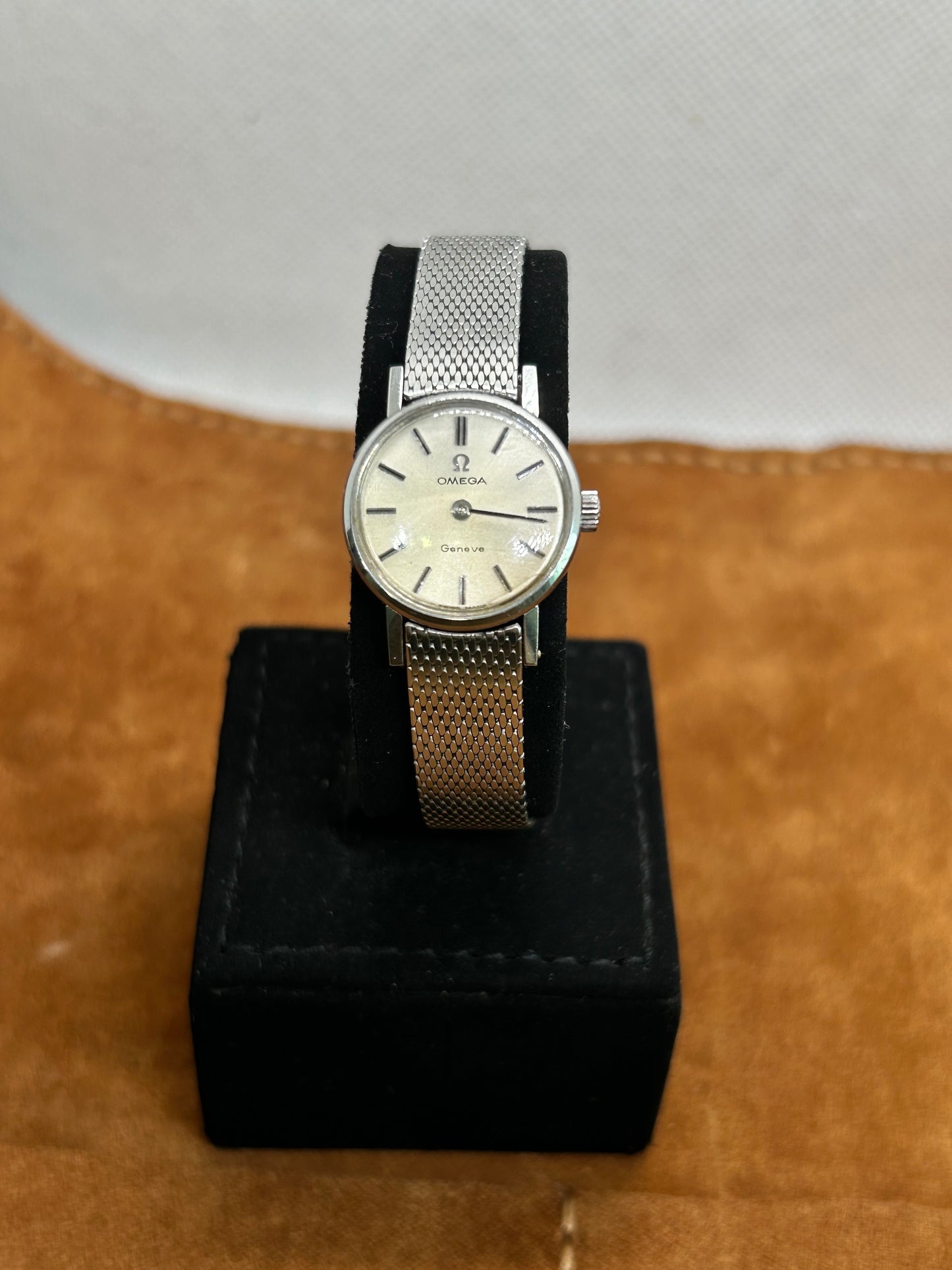 OMEGA LADIES VINTAGE MANUAL WINDING SWISS