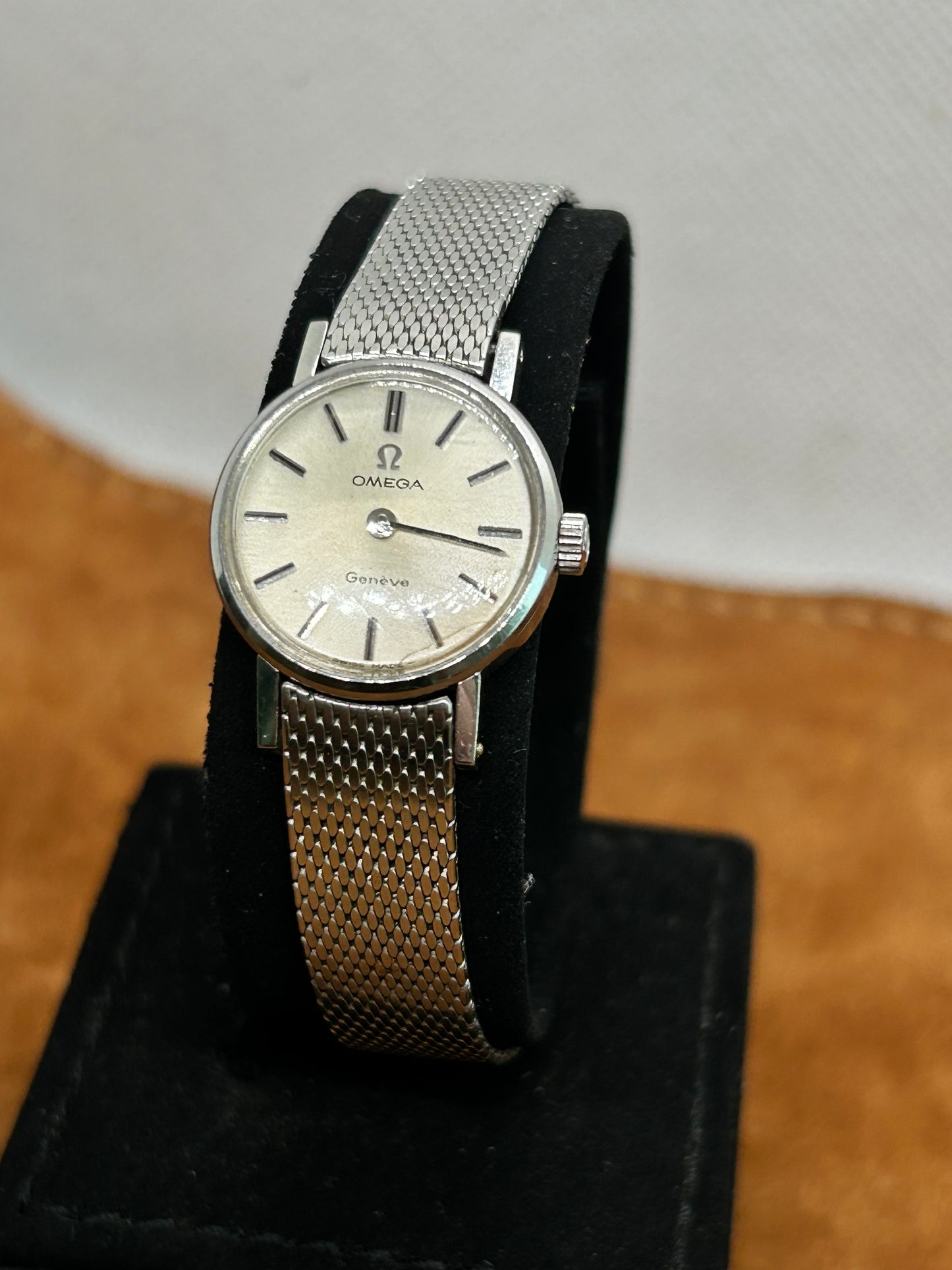 OMEGA LADIES VINTAGE MANUAL WINDING SWISS