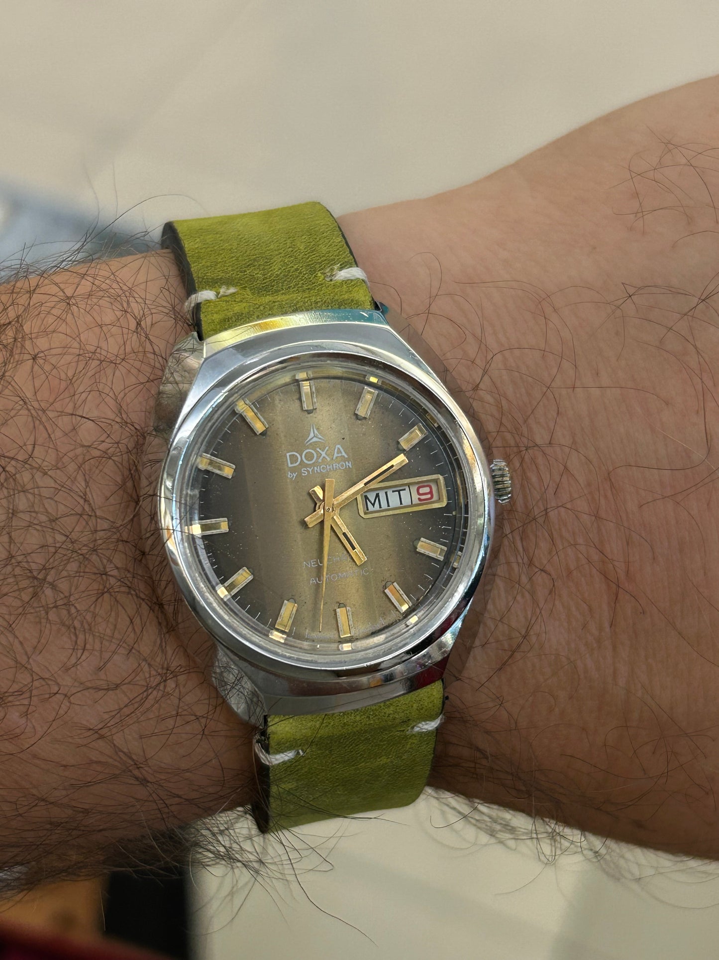 DOXA AUTOMATIC GRADED DIAL 1970s SWISS