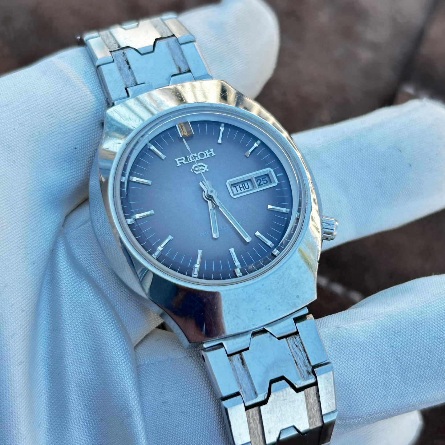 RICOH VINTAGE 1970s RARE GENTS WATCH QUARTZ JAPAN