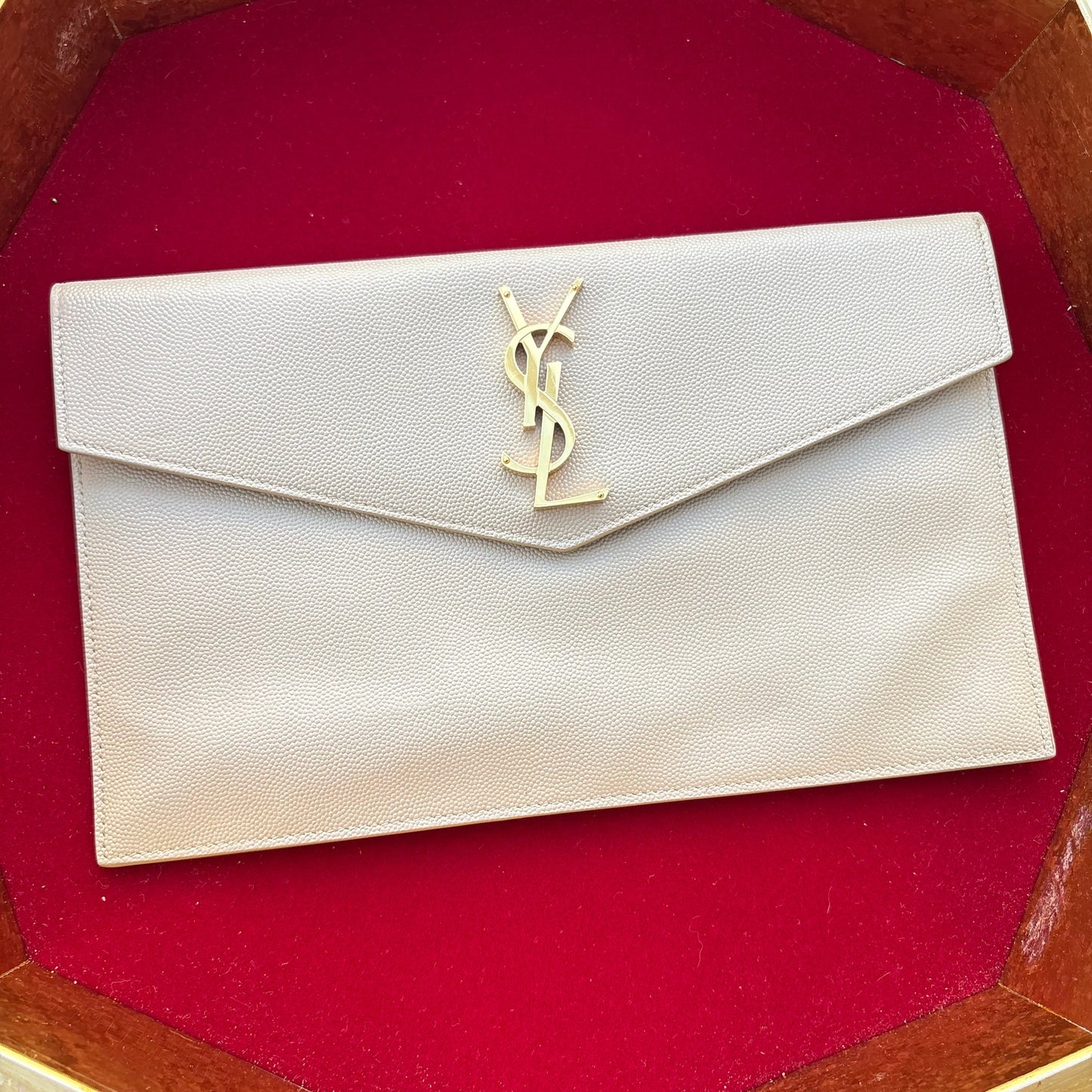 YVES SAINT LAUREN YSL UPTOWN PREOWNED LEATHER CLUTCH
