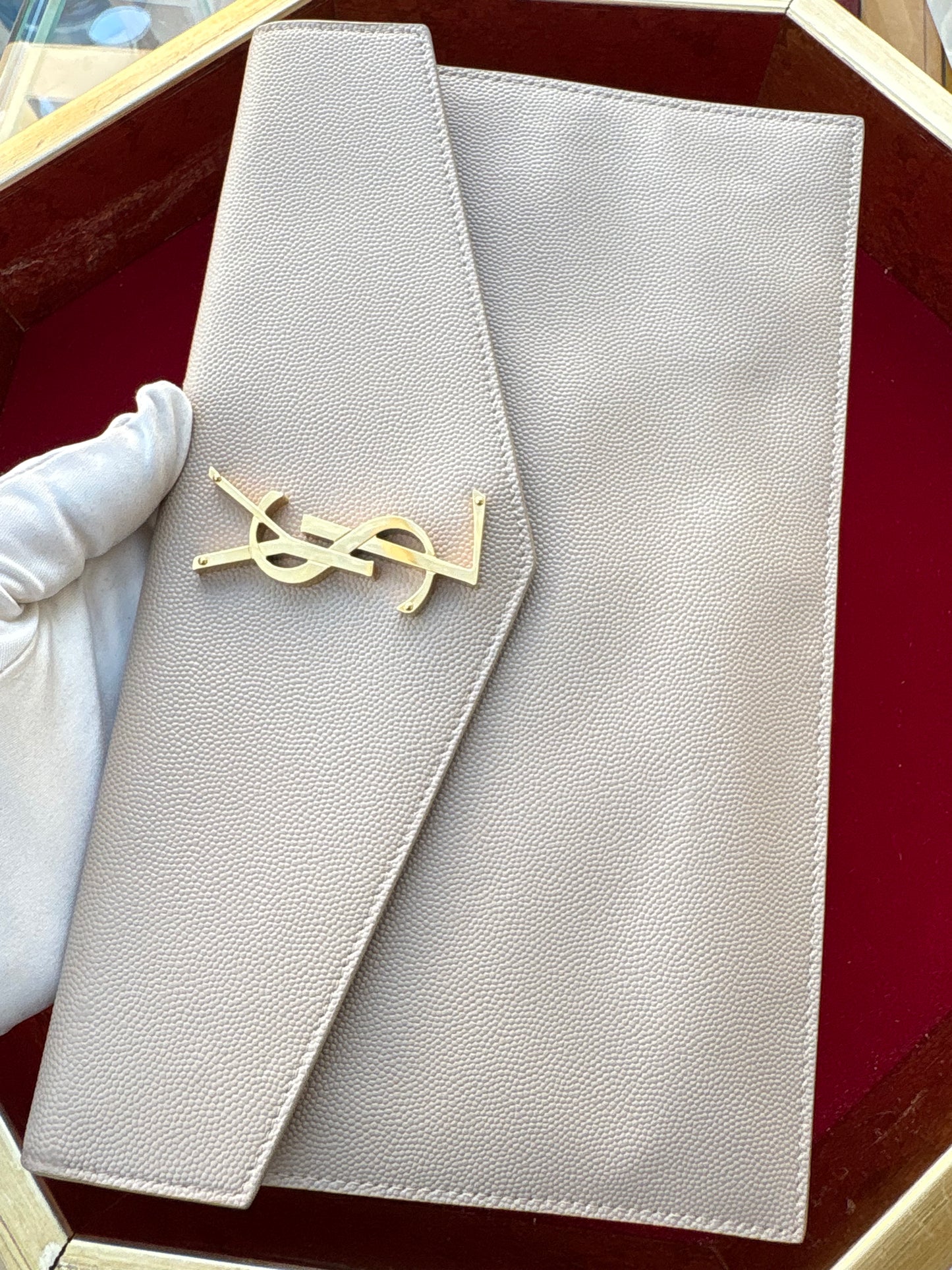 YVES SAINT LAUREN YSL UPTOWN PREOWNED LEATHER CLUTCH
