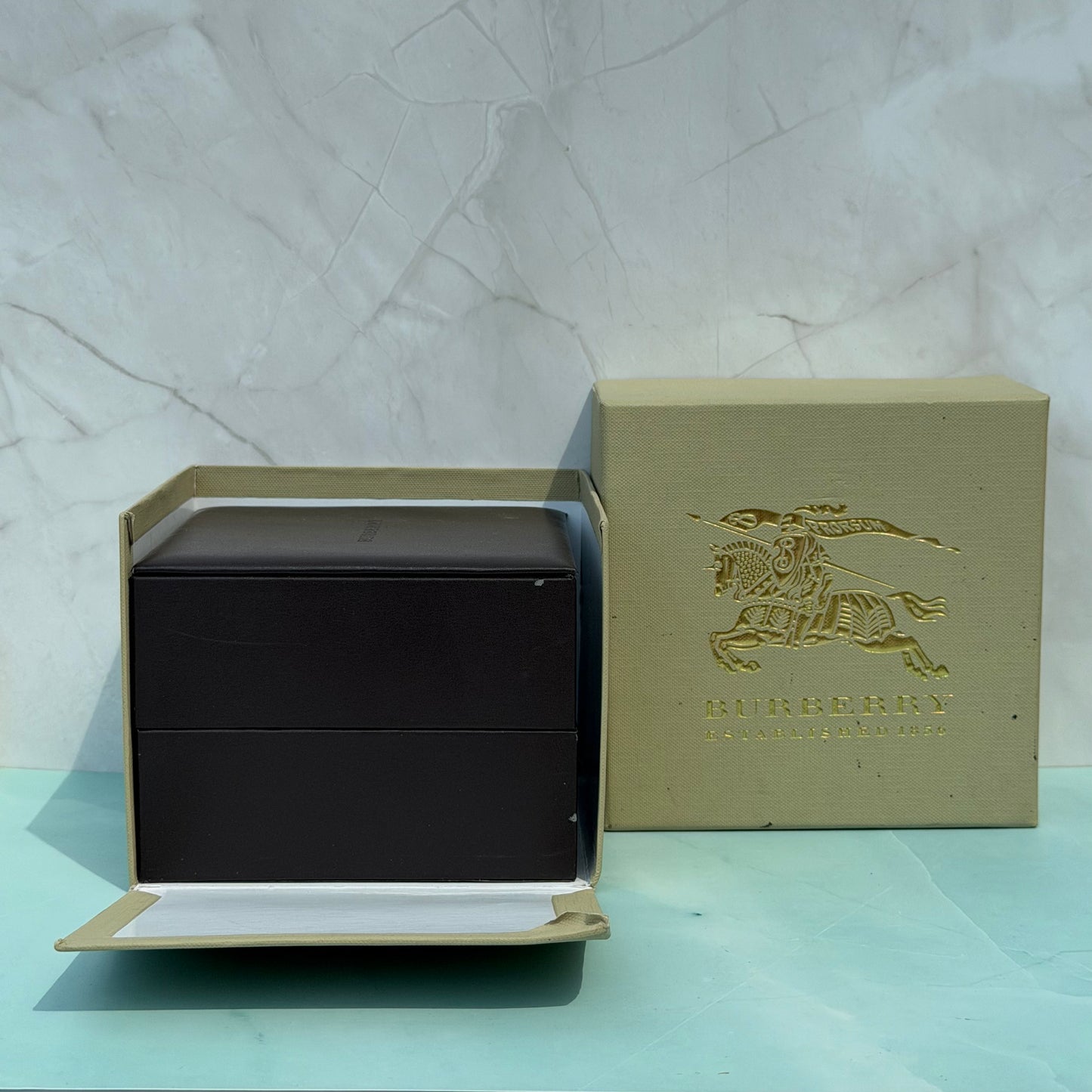 BURBERRY ORIGINAL WATCH PRESENTATION BOX WITH OUTER SLEEVE