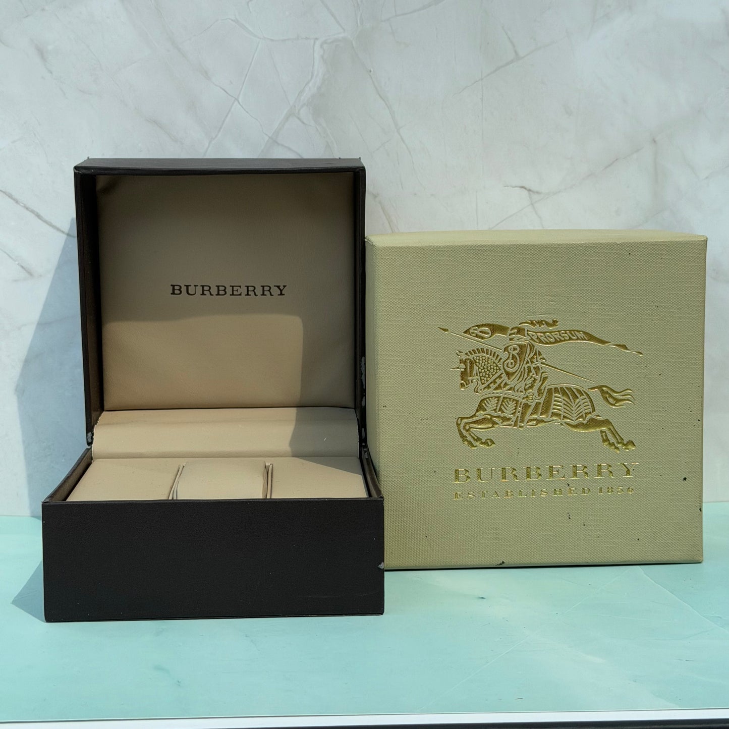 BURBERRY ORIGINAL WATCH PRESENTATION BOX WITH OUTER SLEEVE