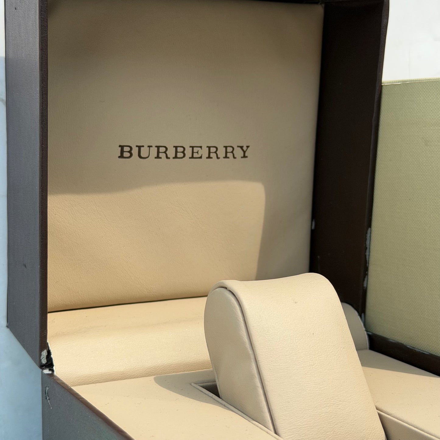 BURBERRY ORIGINAL WATCH PRESENTATION BOX WITH OUTER SLEEVE