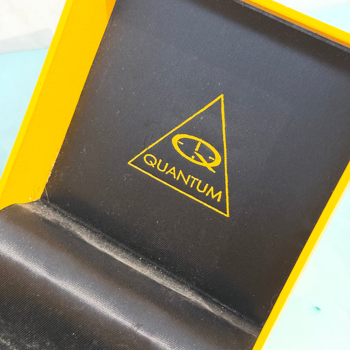 QUANTUM WATCH PRESENTATION BOX