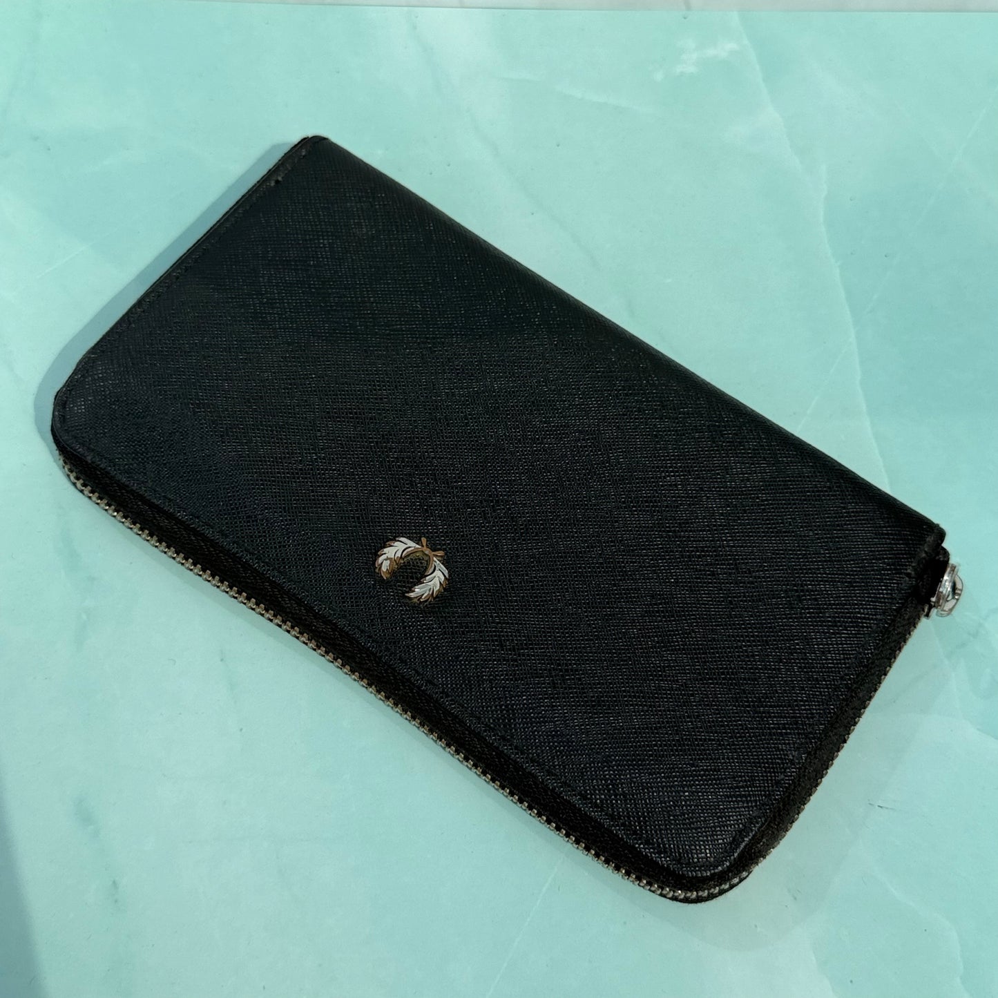 FRED PERRY BLACK ZIP-AROUND WALLET