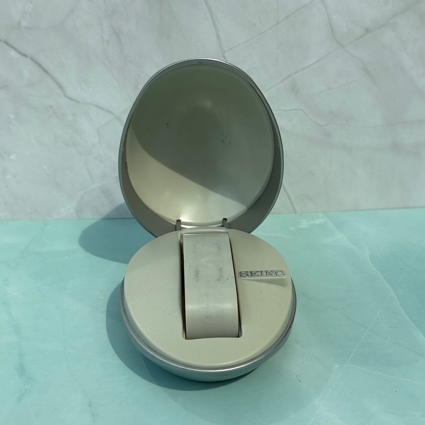 SEIKO SILVER OVAL WATCH PRESENTATION BOX