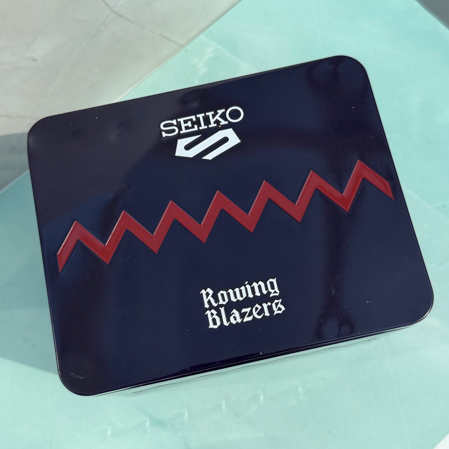 SEIKO 5 ROWING BLAZERS ORIGINAL LIMITED EDITION WATCH PRESENTATION TIN BOX