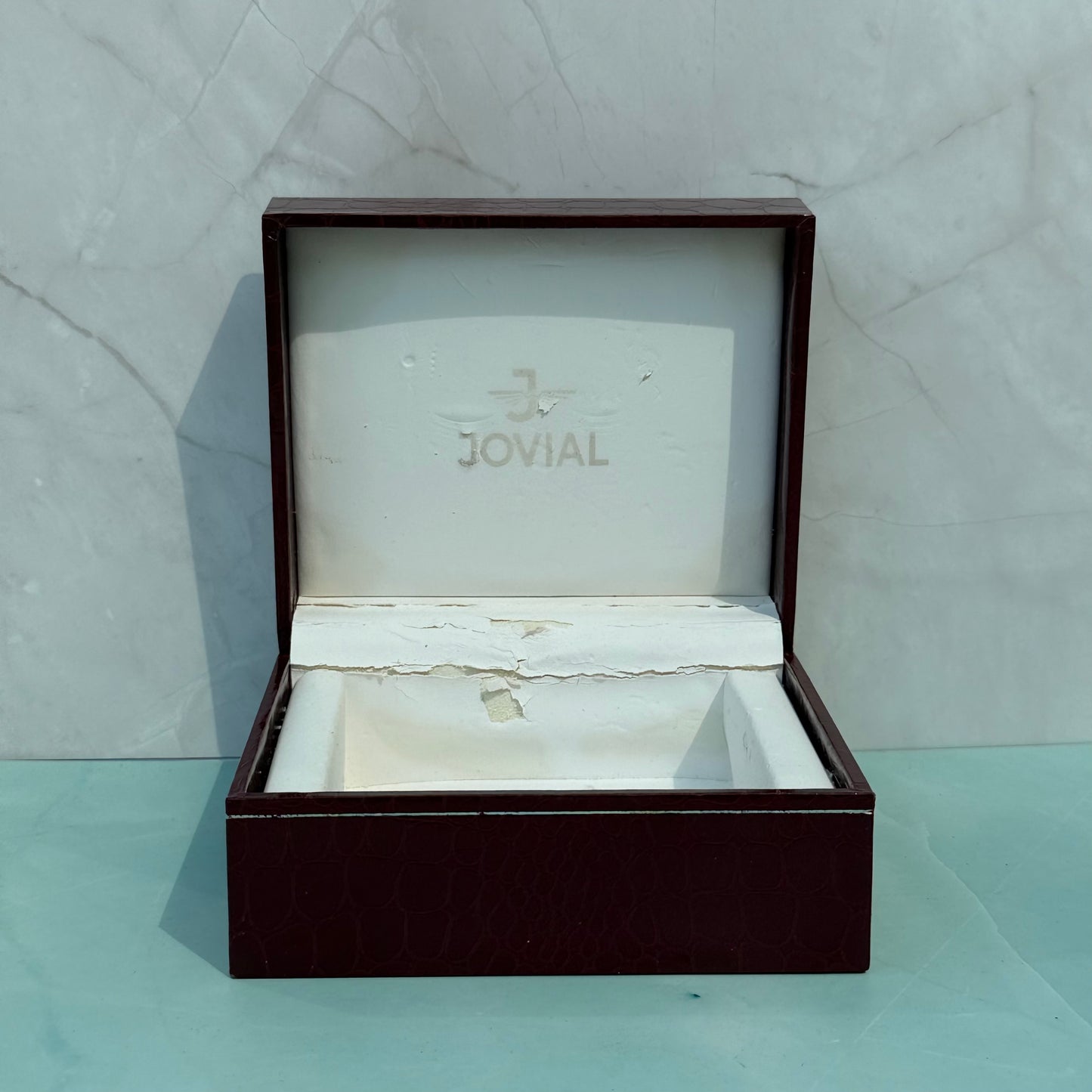 JOVIAL ORIGINAL BURGUNDY CROCODILE PATTERN WATCH PRESENTATION BOX