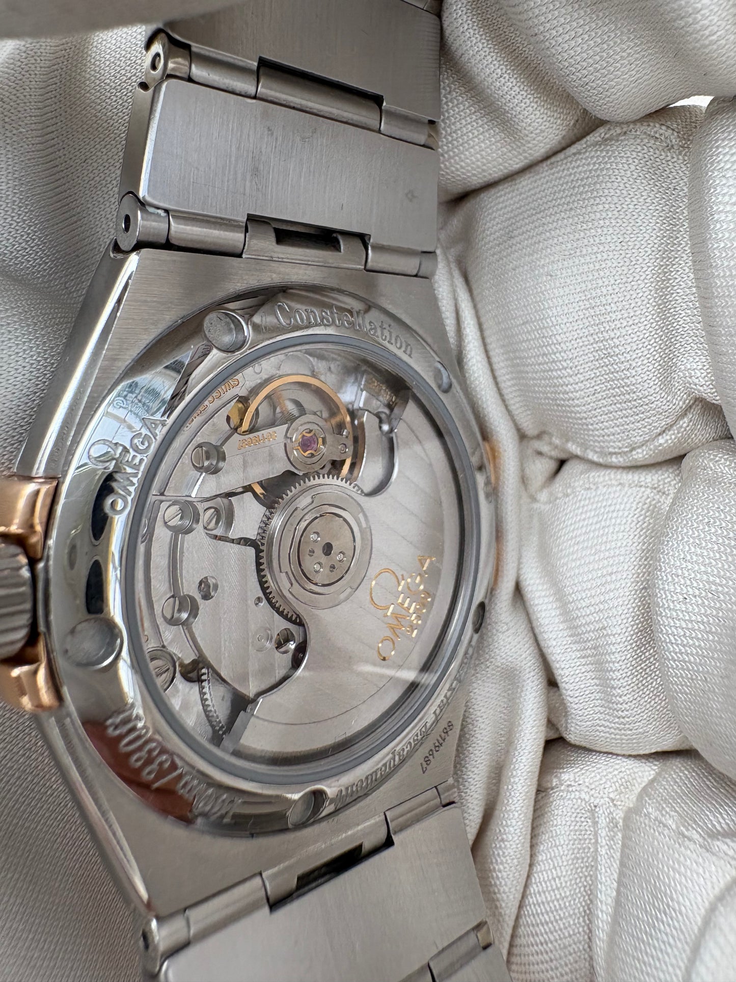 OMEGA CONSTELLATION CO-AXIAL AUTOMATIC PREOWNED SWISS WATCH