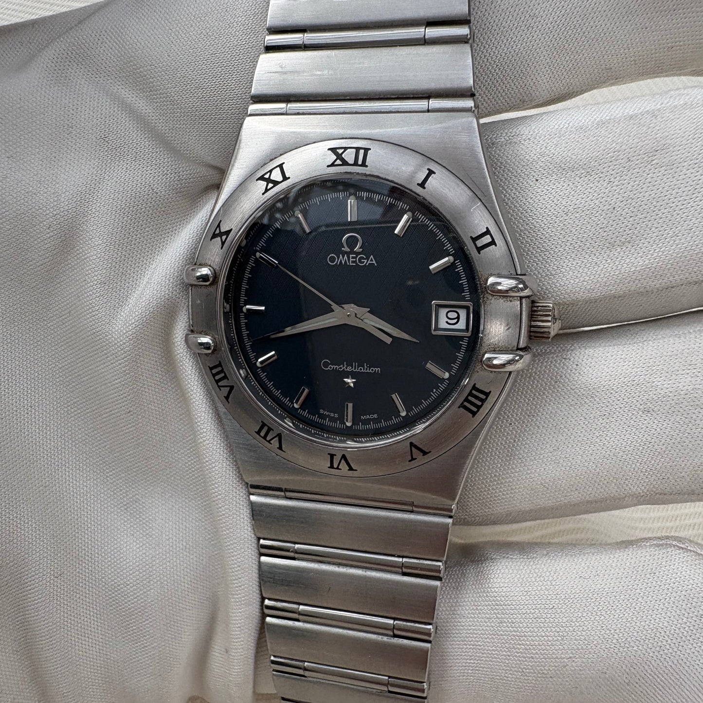 OMEGA CONSTELLATION 1990s PREOWNED QUARTZ SWISS WATCH