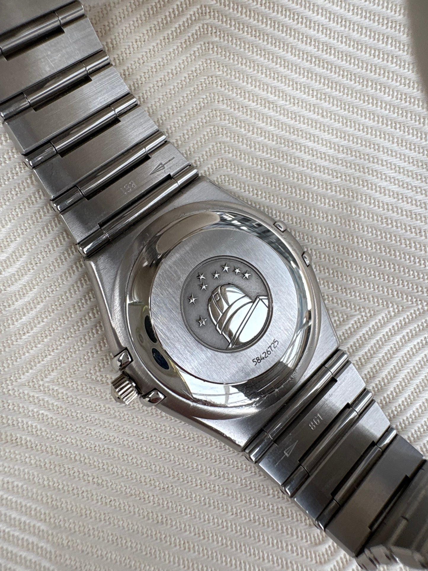 OMEGA CONSTELLATION 1990s PREOWNED QUARTZ SWISS WATCH