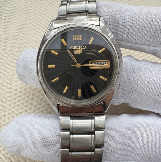 SEIKO 5 AUTOMATIC VINTAGE 1970s JAPAN PREOWNED WATCH