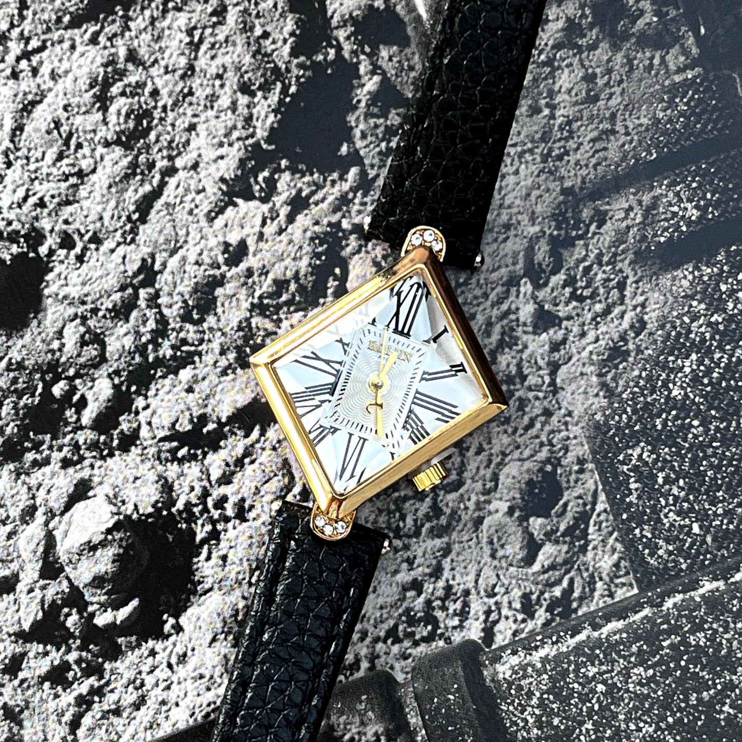 VINTAGE SQUARE ROMAN DIAL GOLD WATCH BLACK STRAP