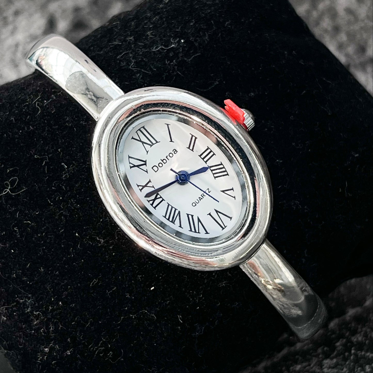 DOBROA STEEL QUARTZ PRELOVED BANGLE WATCH