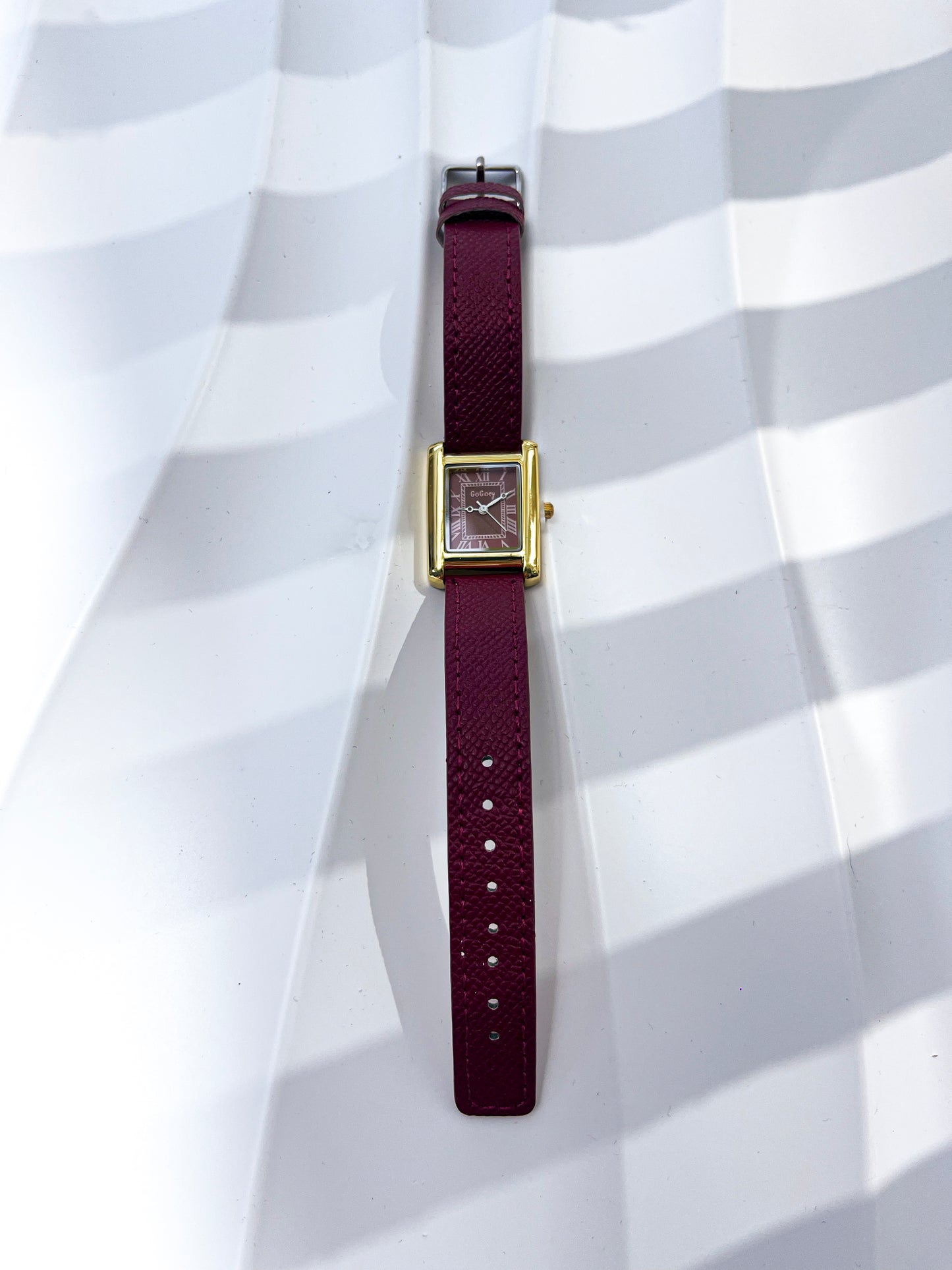 GOGOGY GOLD PLATED QUARTZ PRELOVED WATCH