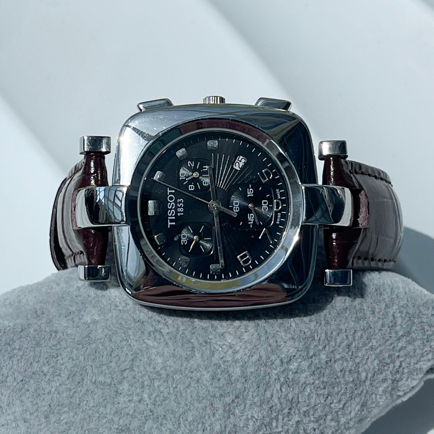 TISSOT STEEL QUARTZ SWISS PRELOVED WATCH