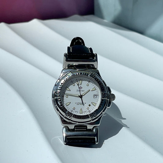 ZODIAC PROFESSIONAL 200M 2000s NEVER USED SWISS QUARTZ BRAND NEW WATCH