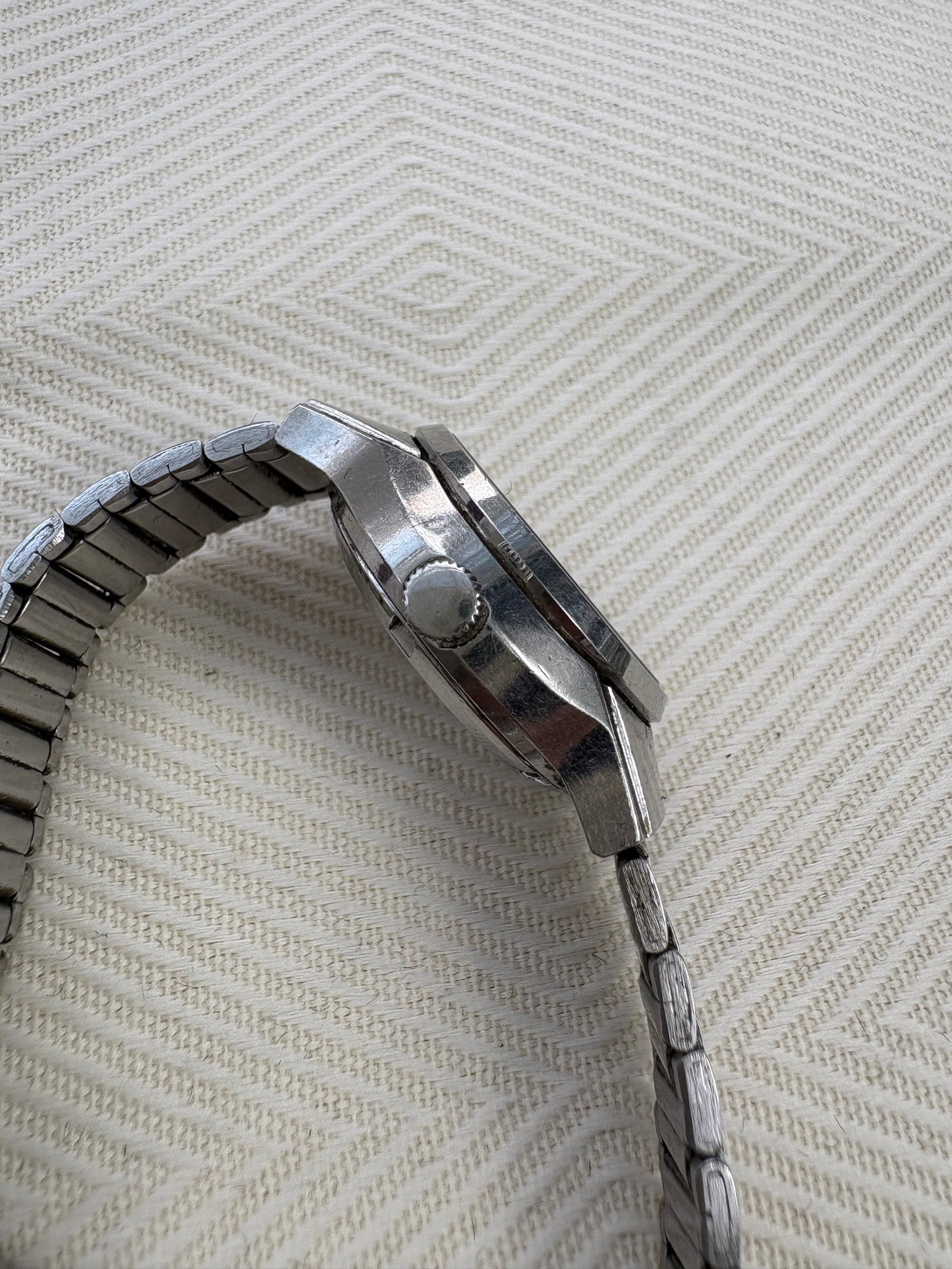 SEIKO SQ LADIES NEOVINTAGE 1990s JAPAN PREOWNED WATCH