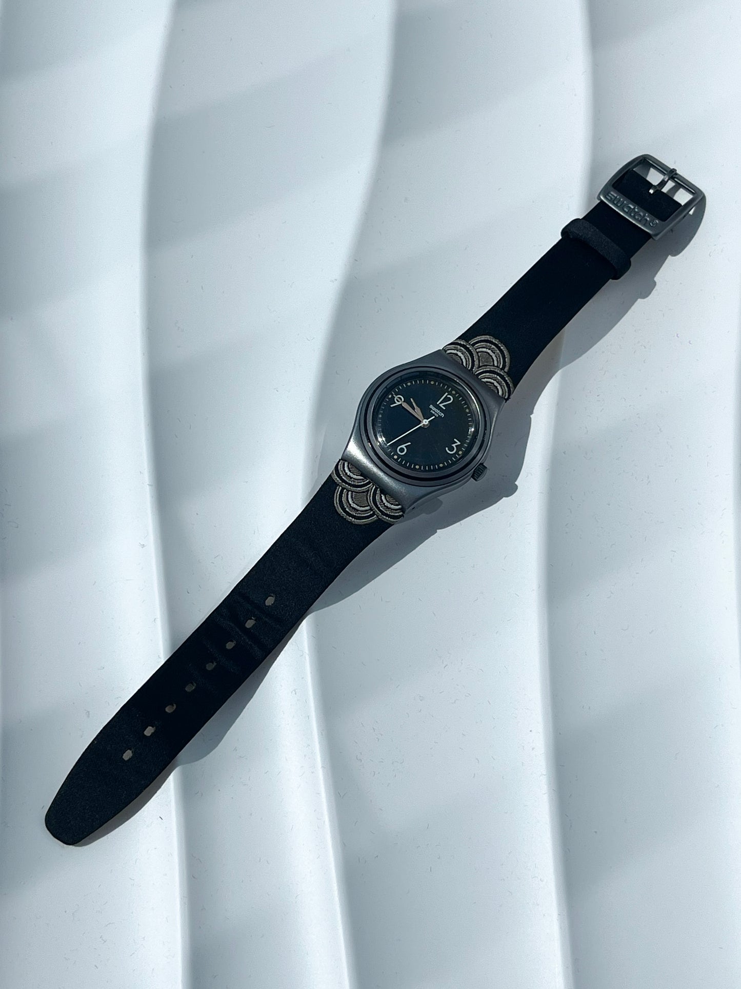 SWATCH IRONY DENTELLE LADIES QUARTZ SWISS PRELOVED WATCH