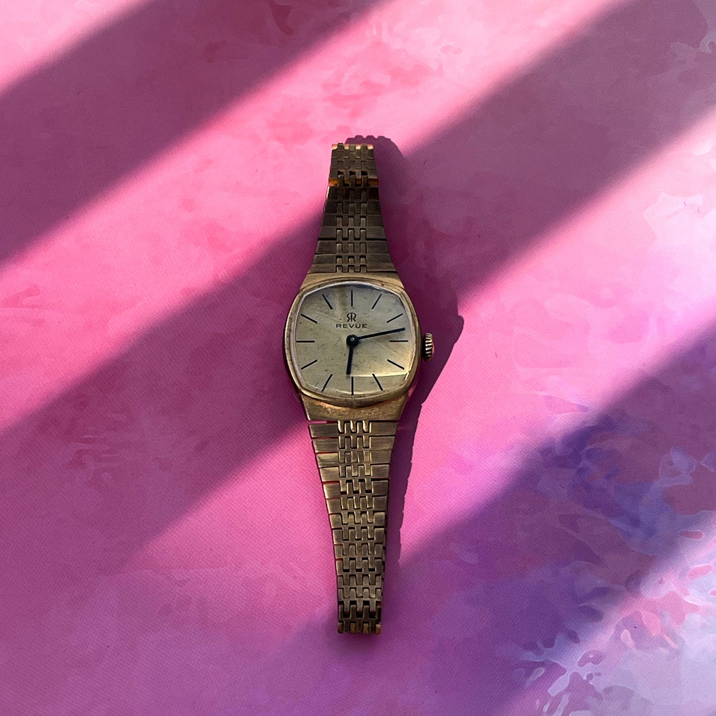 REVUE GOLD PLATED MANUAL SWISS PRELOVED WATCH