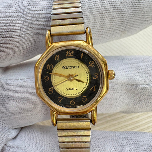 ADVANCE LADIES VINTAGE 1970s QUARTZ PREOWNED JAPAN WATCH