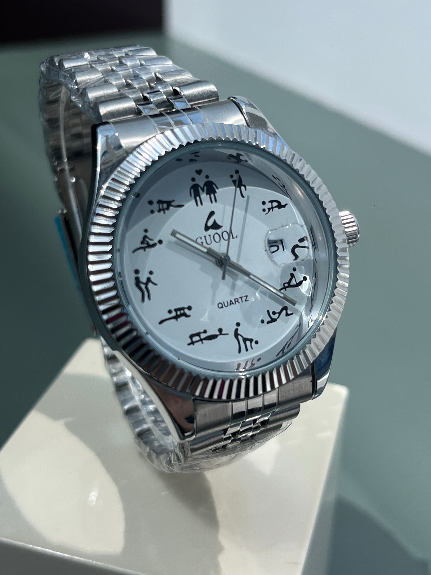 GUOOL YOGA KAMASUTRA ICON DIAL STEEL QUARTZ BRAND NEW FASHION WATCH