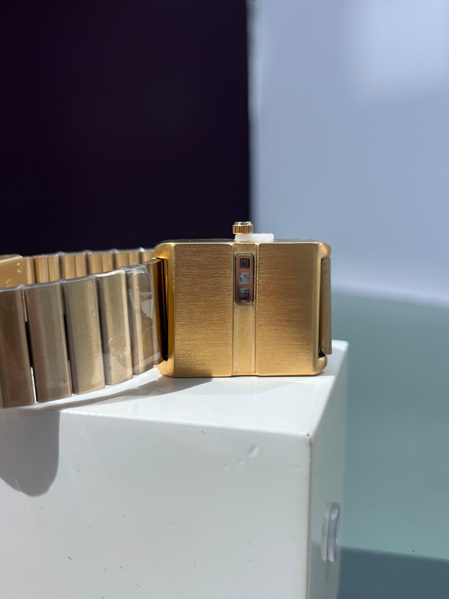 COVERED JUMP HOUR GOLD PLATED QUARTZ BRAND NEW WATCH