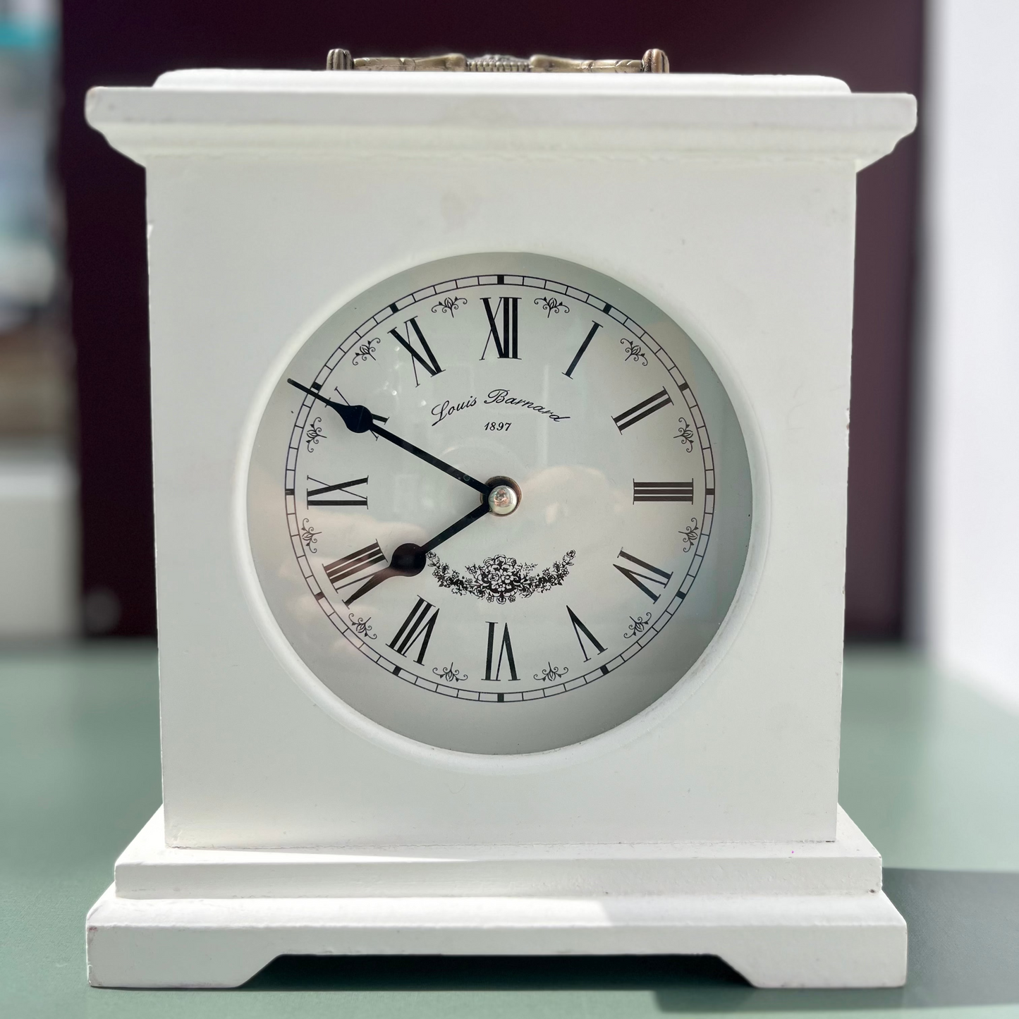 LOUIS BARNARD GERMANY MANTEL WHITE WOODEN QUARTZ PRELOVED CLOCK