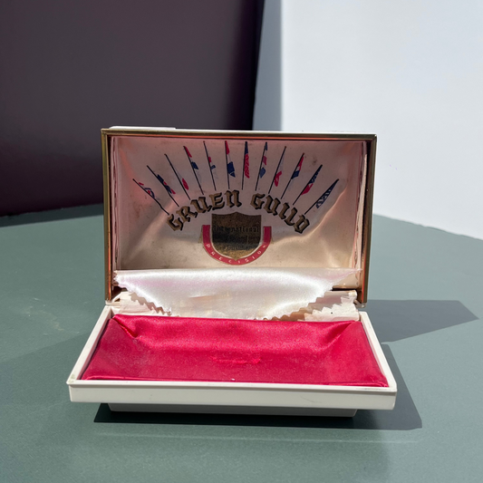 ORIGINAL GRUEN GUILD VINTAGE WATCH PRESENTATION BOX – WHITE & RED