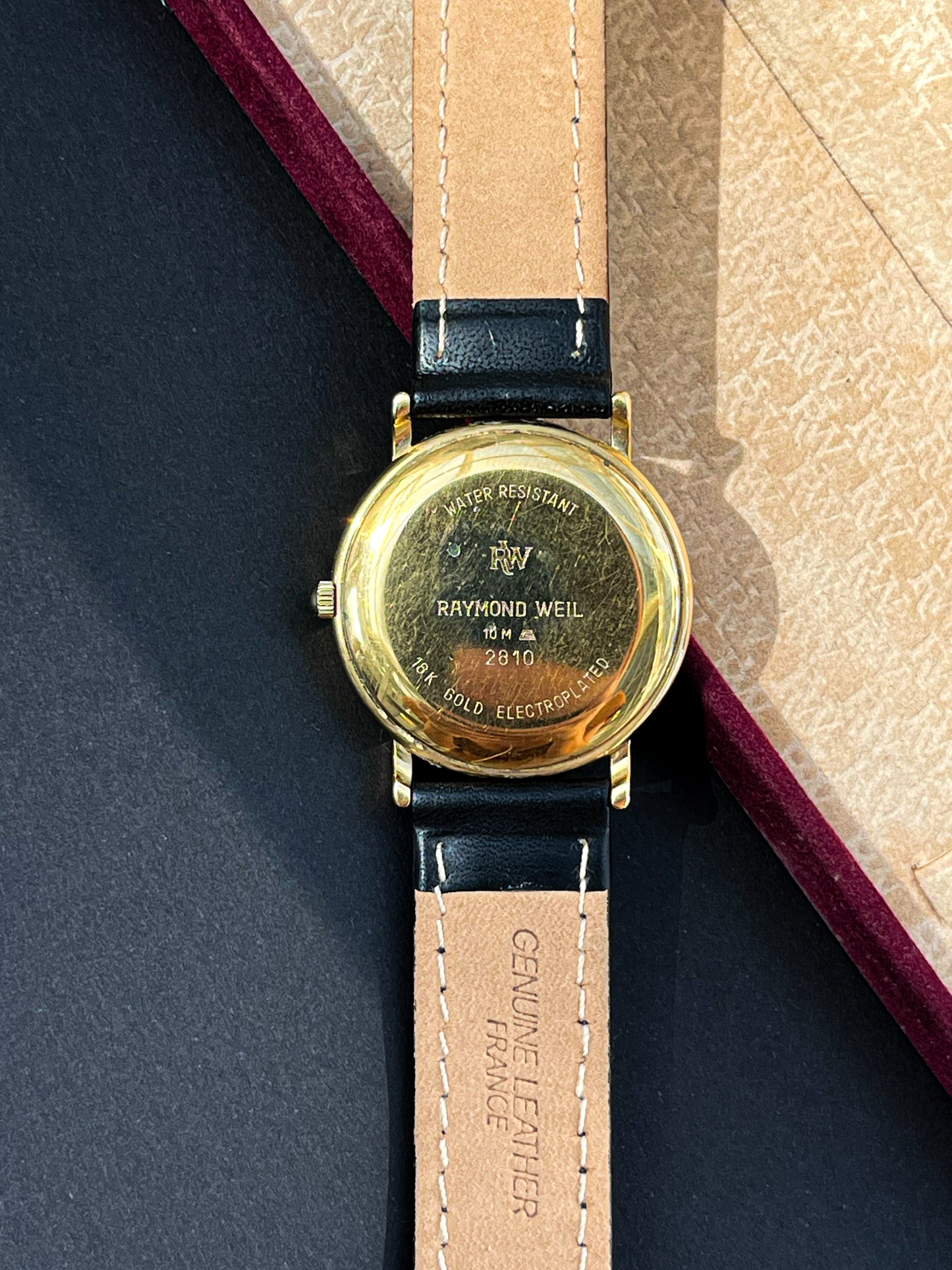 RAYMOND WEIL GENEVE BURGUNDY DIAL AUTOMATIC PRELOVED SWISS WATCH