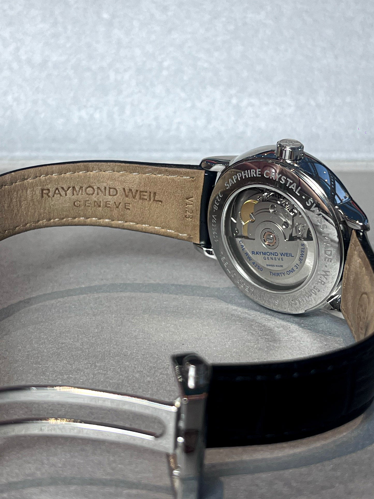 RAYMOND WEIL MAESTRO AUTOMATIC SWISS PRELOVED STEEL WATCH